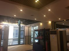 -思迈威健身(积玉桥万达店)