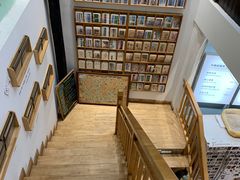 -猫的天空之城概念书店(杭州南宋御街店)