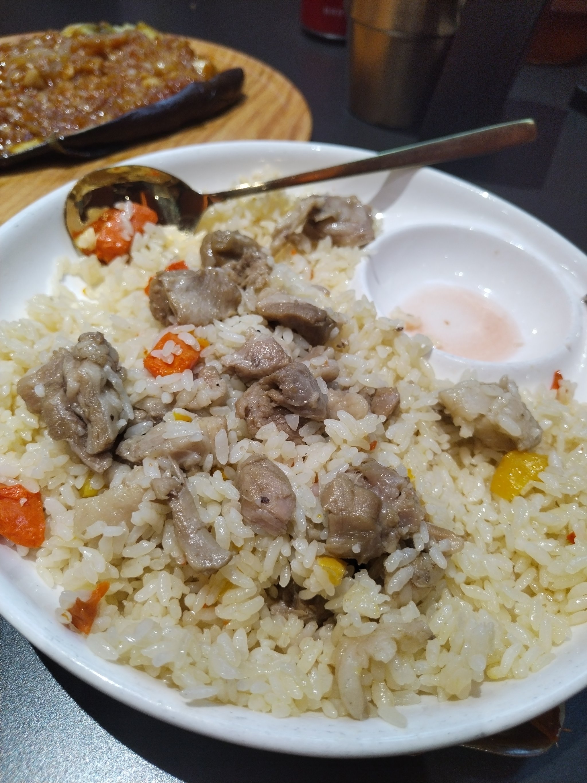 碎肉抓饭家常图片