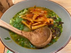 苗家口味酸笋圆粉-百春原湖南牛肉粉(百联世纪店)