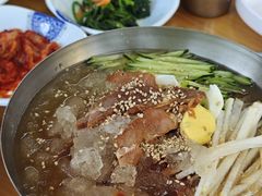 -亲昵春川鸡排(韩国美食街店)