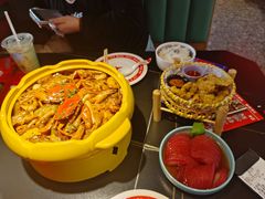 -多嘴超级肉蟹煲(杉杉国潮主题店)