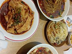 -三好食堂(煎饺·馄饨·肉饼米线·盛世广场店)
