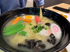 -滋味满屋美食坊(上海街店)
