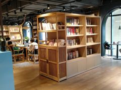 -光海书局(南京东路第一百货店)