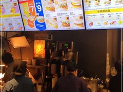 -麦当劳(宝山大厦店)