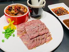 -艳阳天民俗村(公园路店)