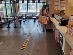 -麦当劳(军博店)