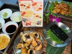 -围炉肉舍•炭烤活鳗•丹东海鲜烤肉(步行街店)