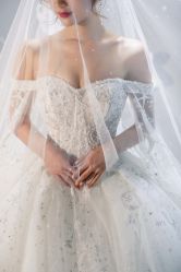 -艾米丽婚纱礼服