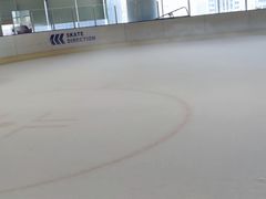 -冠军冰场CHAMPION RINK(百联又一城店)