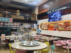 -覃记海鲜美食餐厅