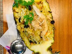 -Chom Cafe and Restaurant