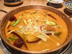 -洱火云南酸菜牛肉火锅(石景山当代商城店)