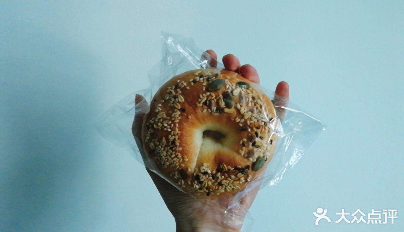 「日式盐面包」这个底！太香了 很有嚼劲的面包！我的菜