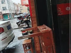 门面-冯记白土岗辣子鸡