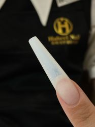-花岐款式专研健康美甲沙龙
