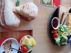 -必胜客(东岳店)