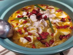老坛酸菜鱼-周渝食惦·酸菜鱼精致川菜(横岗店)