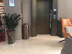 -柏乐口腔医院·舒适化无痛种植牙中心(东盟商务区院)