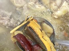 -威邵鸡煲(西华路总店)