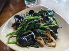 -亮亮面馆(经六路店)