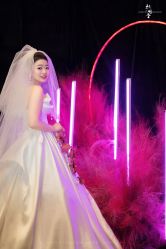 -拉瑞娜LaReine婚纱礼服高级定制