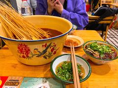 -拈签一笑黄牛肉辣卤串串