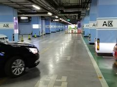 -新中关大厦·停车场