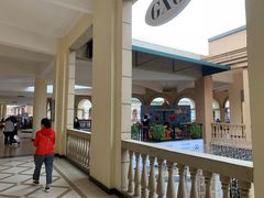 -王府井奥莱临潼小镇(临潼店)