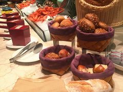 面包-富力希尔顿酒店·地阔自助餐厅