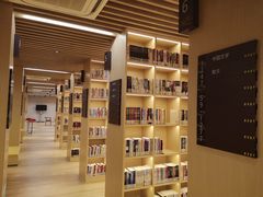 -漕河泾街道图书馆(漕河泾社区文化活动中心店)