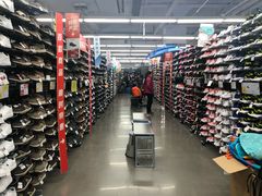 -迪卡侬(西三旗店)