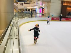 -冰纷万象滑冰场(深圳万象城店)
