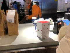 -瑞幸咖啡(东直门枢纽店)