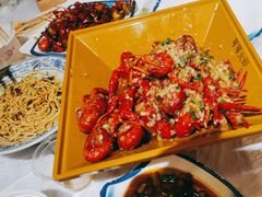 -霄汉牛三鲜湖北砂锅菜(万松园2店)