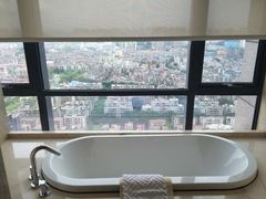 -中山利和希尔顿酒店