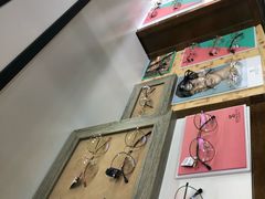 -肆兮眼镜·蔡司·徕卡战略合作店(大坪店)