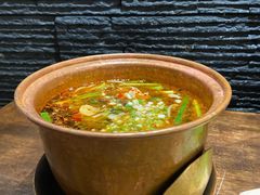 酸辣椒铜锅米线-都氏二当家(九方店)
