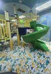 -莫莉幻想儿童乐园(北京金隅嘉品店)