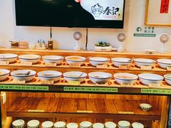 自助调料区-春记潮汕牛肉火锅