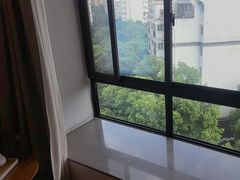 -全季酒店(上海金桥路地铁站店)