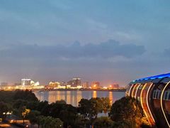 -上海滴水湖皇冠假日酒店