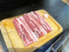 一米长盘猪五花-犟牛家·榴莲烤肉(五棵松店)