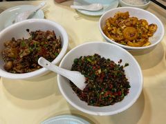 韭菜爆炒田螺-笨罗卜浏阳菜馆(龙华鹏润达店)