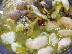 -周鱼小馆石锅酸菜鱼(活力汇店)