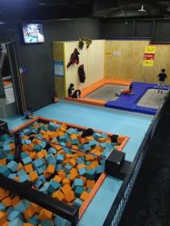 -蹦贝运动中心·蹦床·攀岩·闯关(龙岗店)