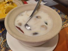 冬阳椰奶鸡汤-荷花泰菜(东方新天地店)
