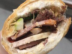 -Bánh Mì Huynh Hoa