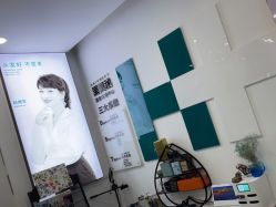 -黑奥秘脱发白发中心